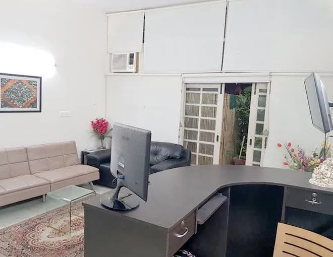 Dr. Dutt Hair Transplant Clinic, South Delhi